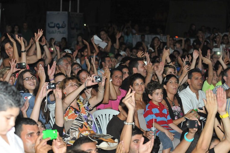 Red cross festival